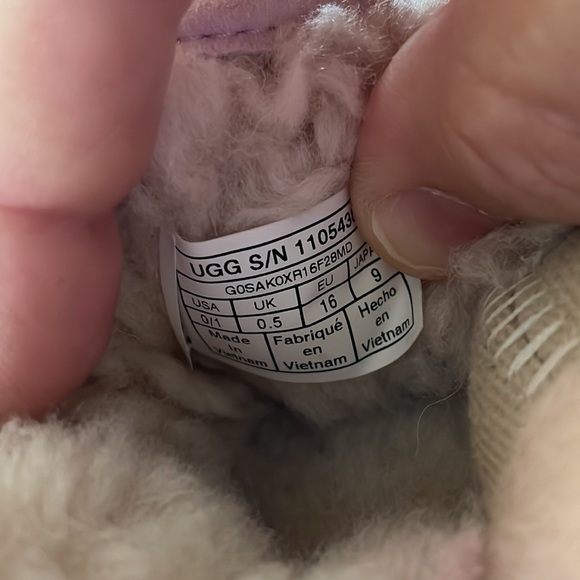 Baby Ugg’s💕 - Picture 6 of 8